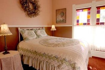 Kaleidoscope & Gardens Bed & Breakfast