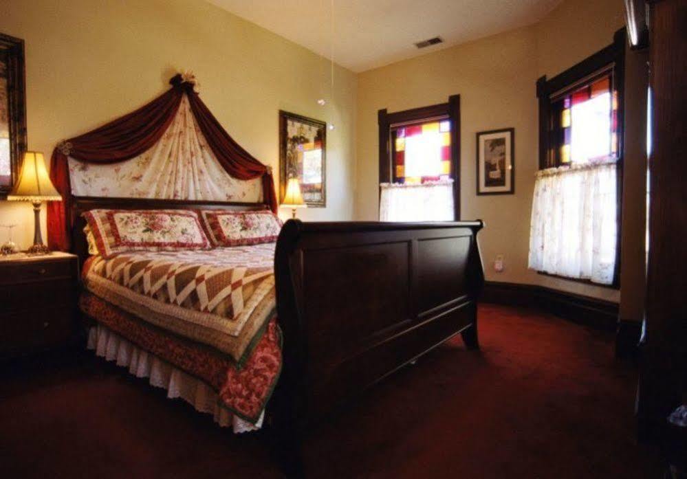 Kaleidoscope & Gardens Bed & Breakfast Nipomo